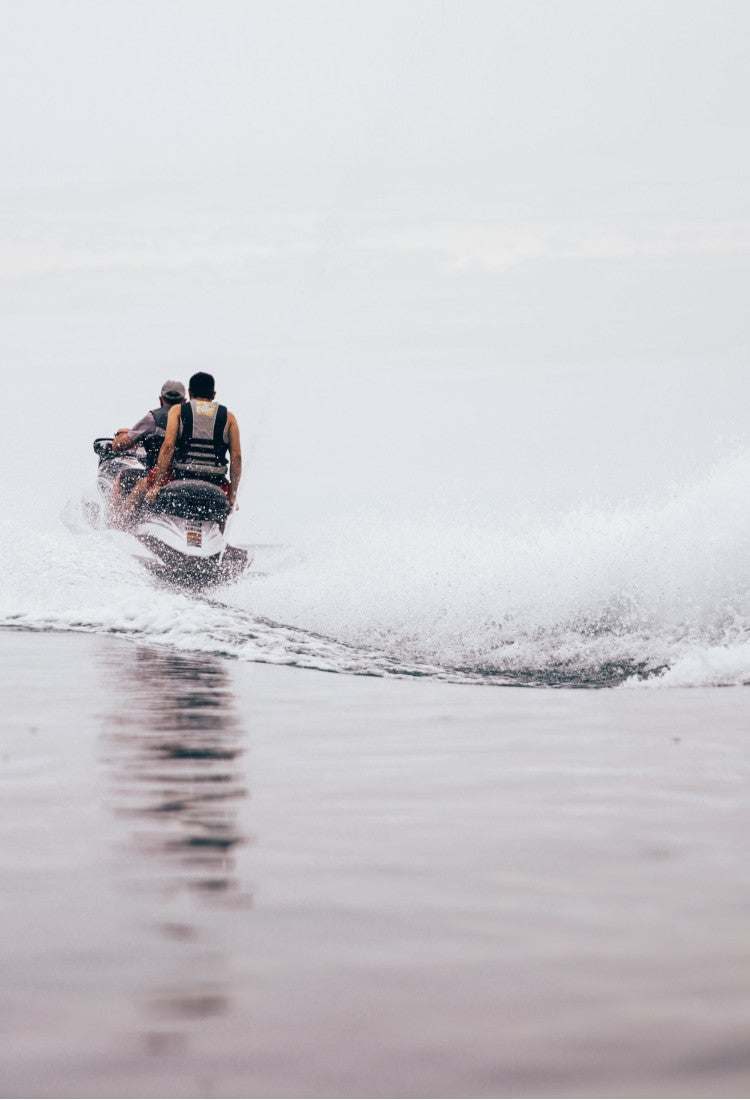 Jetski Fahrer auf dem Meer